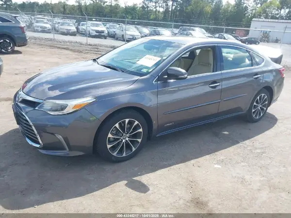 4T1BD1EB5GU050811 2016 TOYOTA AVALON - Image 2