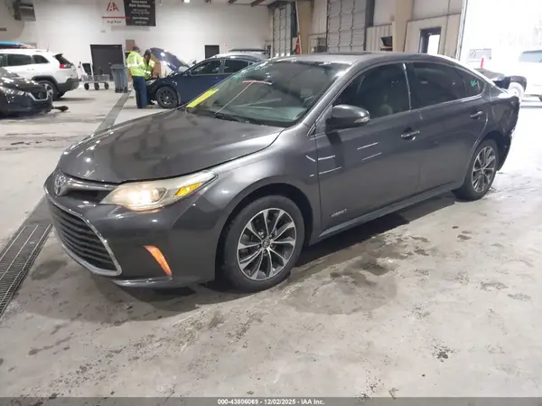 4T1BD1EB5GU054132 2016 TOYOTA AVALON - Image 2