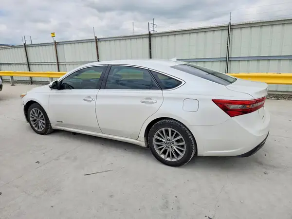 4T1BD1EB5GU056995 2016 TOYOTA AVALON - Image 2