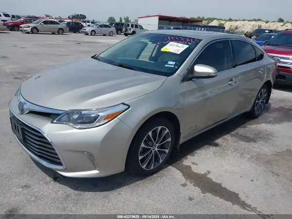 4T1BD1EB5JU060570 2018 TOYOTA AVALON - Image 2