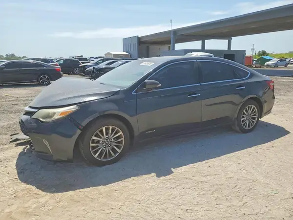 4T1BD1EB5JU061086 2018 TOYOTA AVALON - Image 1