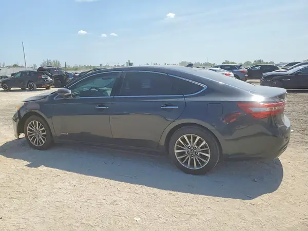4T1BD1EB5JU061086 2018 TOYOTA AVALON - Image 2