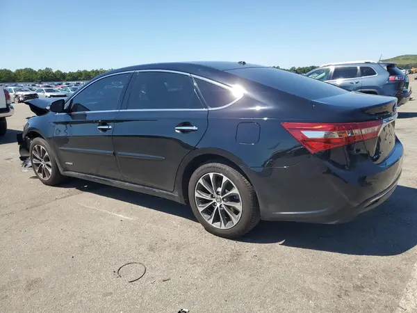 4T1BD1EB5JU062979 2018 TOYOTA AVALON - Image 2