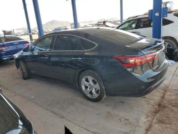 4T1BD1EB6GU050252 2016 TOYOTA AVALON - Image 2