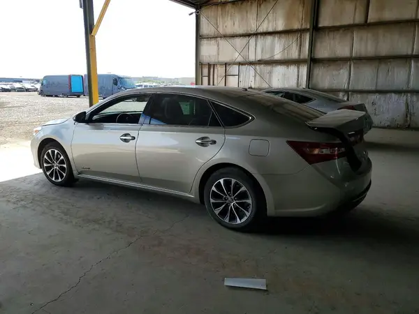 4T1BD1EB6GU053796 2016 TOYOTA AVALON - Image 2