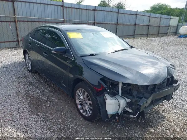 4T1BD1EB6JU059928 2018 TOYOTA AVALON - Image 1