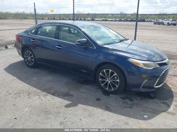 4T1BD1EB6JU059993 2018 TOYOTA AVALON - Image 1