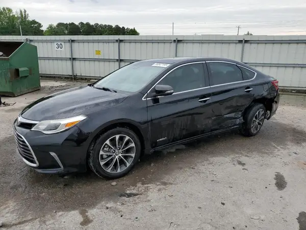 4T1BD1EB6JU064806 2018 TOYOTA AVALON - Image 1