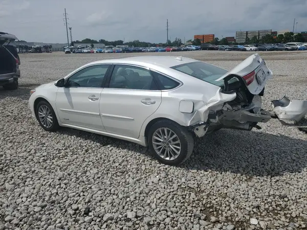 4T1BD1EB7JU060098 2018 TOYOTA AVALON - Image 2