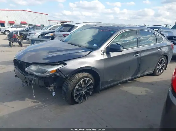 4T1BD1EB8GU049314 2016 TOYOTA AVALON - Image 2