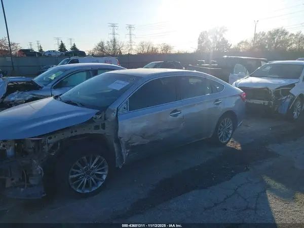 4T1BD1EB8GU053296 2016 TOYOTA AVALON - Image 2
