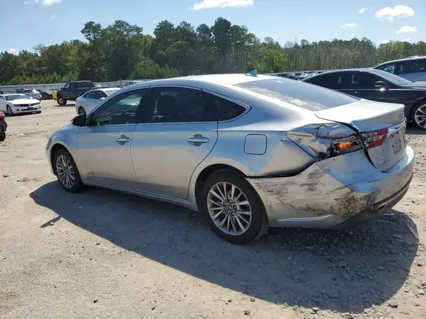 4T1BD1EB8GU055579 2016 TOYOTA AVALON - Image 2