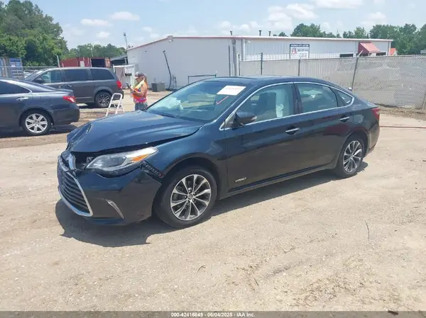 4T1BD1EB8HU057236 2017 TOYOTA AVALON - Image 2