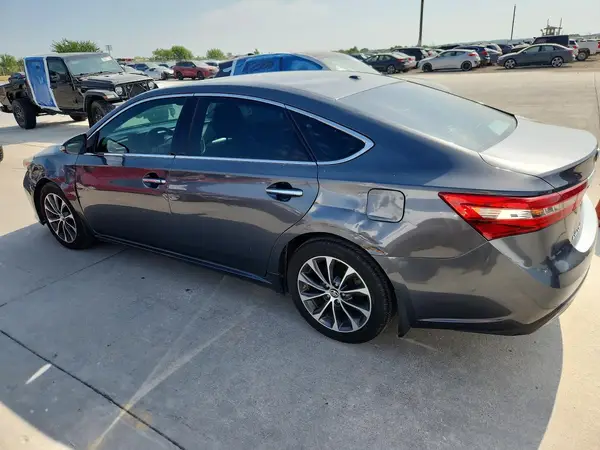 4T1BD1EB8HU058306 2017 TOYOTA AVALON - Image 2