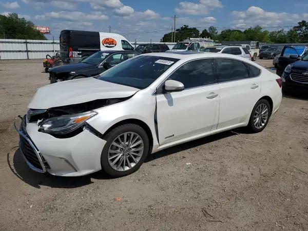 4T1BD1EB8JU059915 2018 TOYOTA AVALON - Image 1