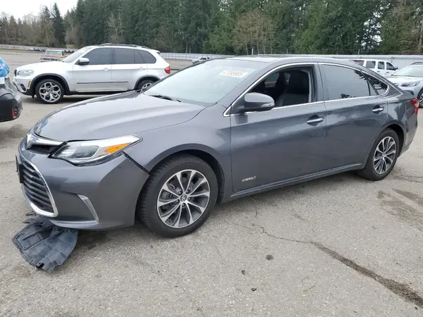 4T1BD1EB8JU061387 2018 TOYOTA AVALON - Image 1