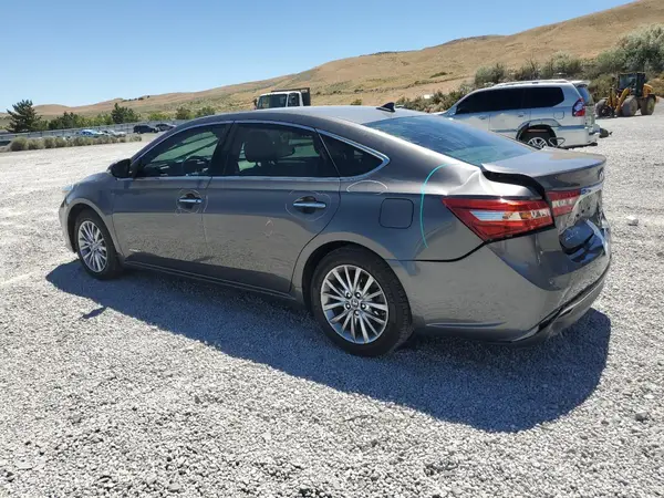 4T1BD1EB8JU061907 2018 TOYOTA AVALON - Image 2