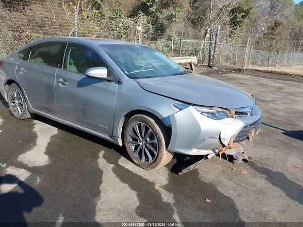 4T1BD1EB9JU063875 2018 TOYOTA AVALON - Image 1