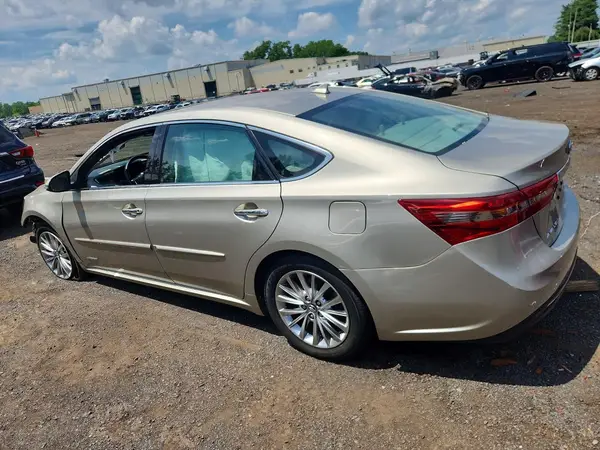4T1BD1EBXJU062671 2018 TOYOTA AVALON - Image 2