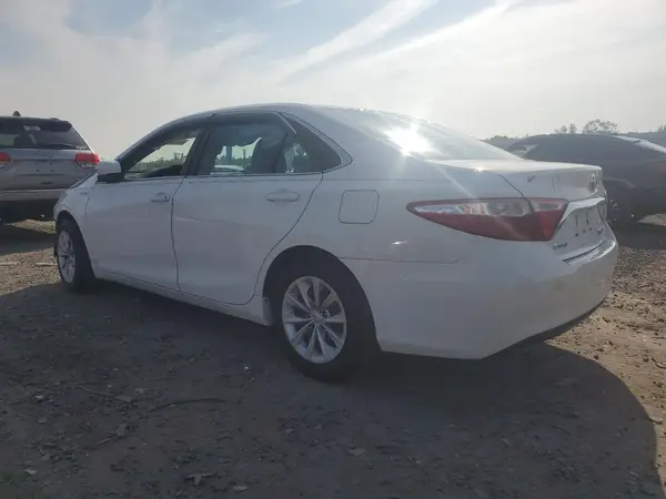 4T1BD1FK0GU179652 2016 TOYOTA CAMRY - Image 2