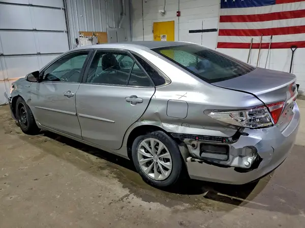 4T1BD1FK0GU180090 2016 TOYOTA CAMRY - Image 2
