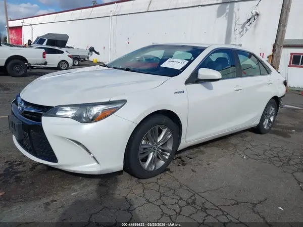 4T1BD1FK0GU180400 2016 TOYOTA CAMRY - Image 2