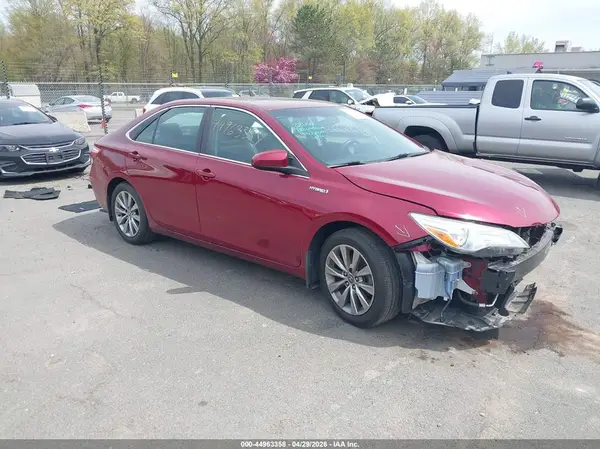 4T1BD1FK0GU180574 2016 TOYOTA CAMRY - Image 1