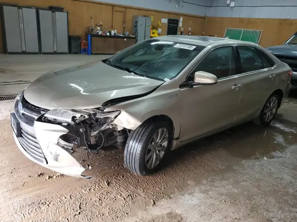 4T1BD1FK0GU181644 2016 TOYOTA CAMRY - Image 1