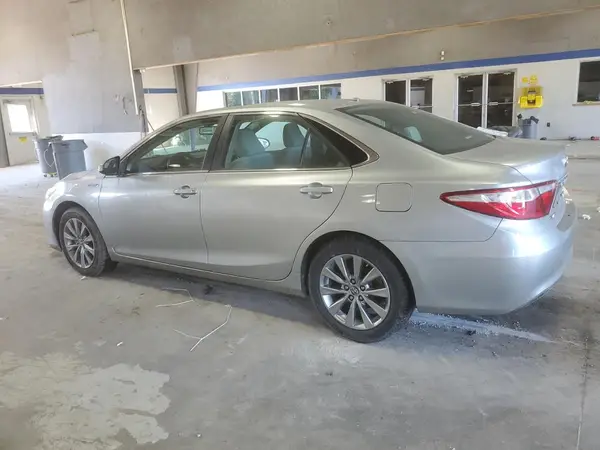 4T1BD1FK0GU186908 2016 TOYOTA CAMRY - Image 2