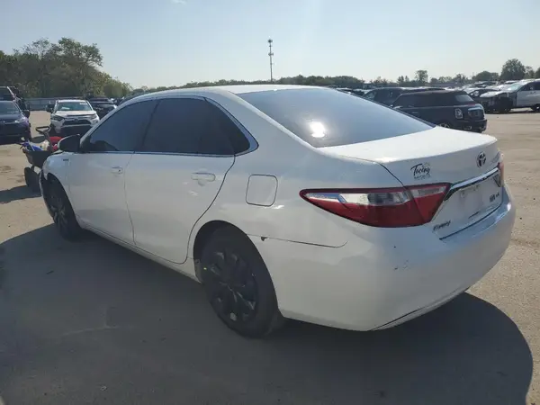 4T1BD1FK0GU188173 2016 TOYOTA CAMRY - Image 2