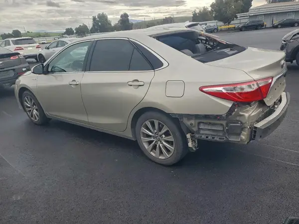 4T1BD1FK0GU189551 2016 TOYOTA CAMRY - Image 2