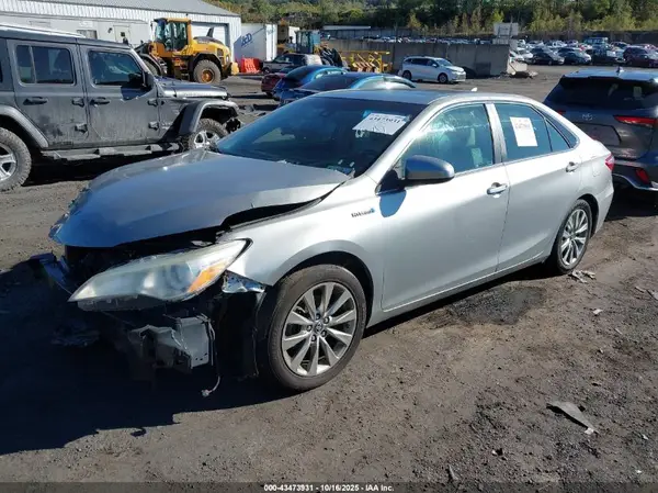 4T1BD1FK0GU199867 2016 TOYOTA CAMRY - Image 2