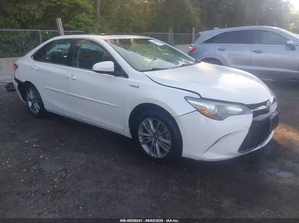 4T1BD1FK0GU200130 2016 TOYOTA CAMRY - Image 1