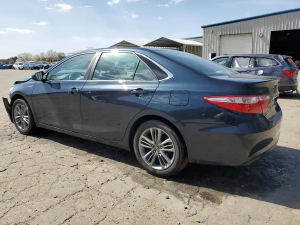 4T1BD1FK0HU206673 2017 TOYOTA CAMRY - Image 2