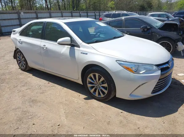 4T1BD1FK0HU207659 2017 TOYOTA CAMRY - Image 1