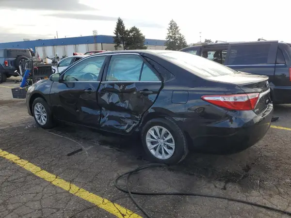 4T1BD1FK0HU208746 2017 TOYOTA CAMRY - Image 2