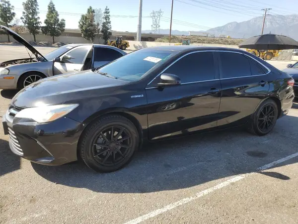 4T1BD1FK0HU212764 2017 TOYOTA CAMRY - Image 1