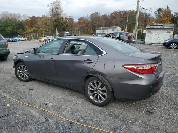 4T1BD1FK0HU214045 2017 TOYOTA CAMRY - Image 2