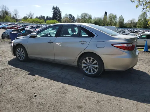 4T1BD1FK0HU214367 2017 TOYOTA CAMRY - Image 2