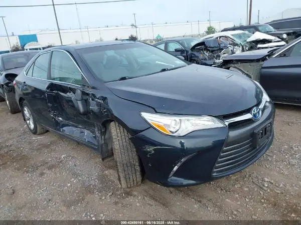 4T1BD1FK0HU218211 2017 TOYOTA CAMRY - Image 1