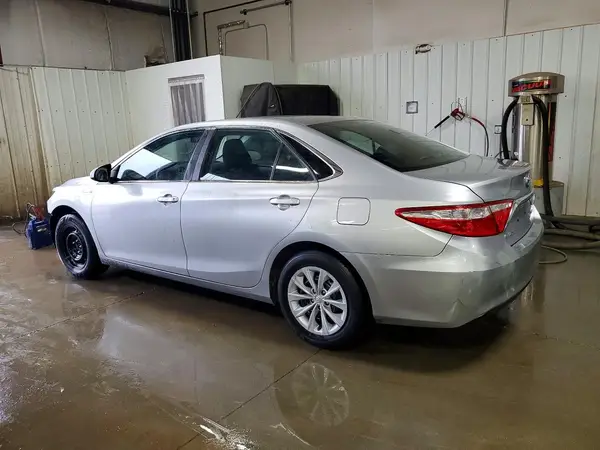 4T1BD1FK0HU221156 2017 TOYOTA CAMRY - Image 2