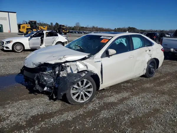 4T1BD1FK0HU221626 2017 TOYOTA CAMRY - Image 1