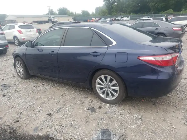 4T1BD1FK0HU223540 2017 TOYOTA CAMRY - Image 2