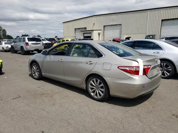 4T1BD1FK0HU224512 2017 TOYOTA CAMRY - Image 2