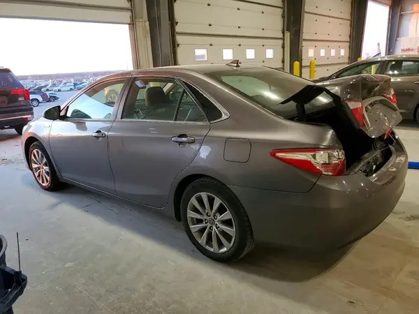 4T1BD1FK0HU228494 2017 TOYOTA CAMRY - Image 2