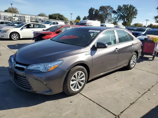 4T1BD1FK1GU177330 2016 TOYOTA CAMRY - Image 1