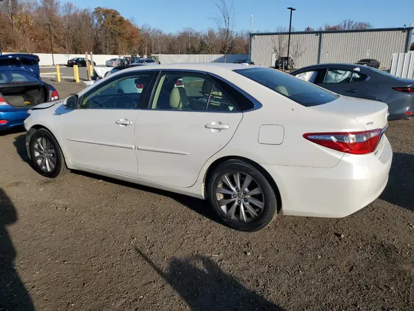 4T1BD1FK1GU178980 2016 TOYOTA CAMRY - Image 2