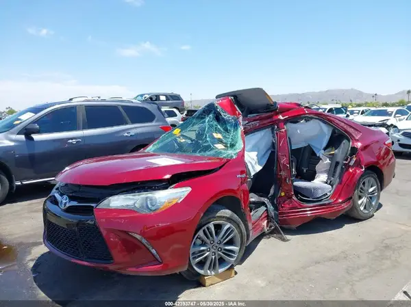 4T1BD1FK1GU180793 2016 TOYOTA CAMRY - Image 2