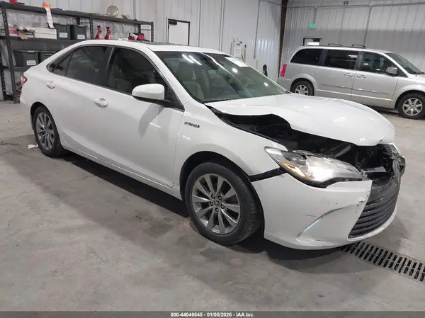 4T1BD1FK1GU183323 2016 TOYOTA CAMRY - Image 1