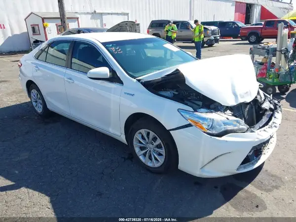 4T1BD1FK1GU189381 2016 TOYOTA CAMRY - Image 1